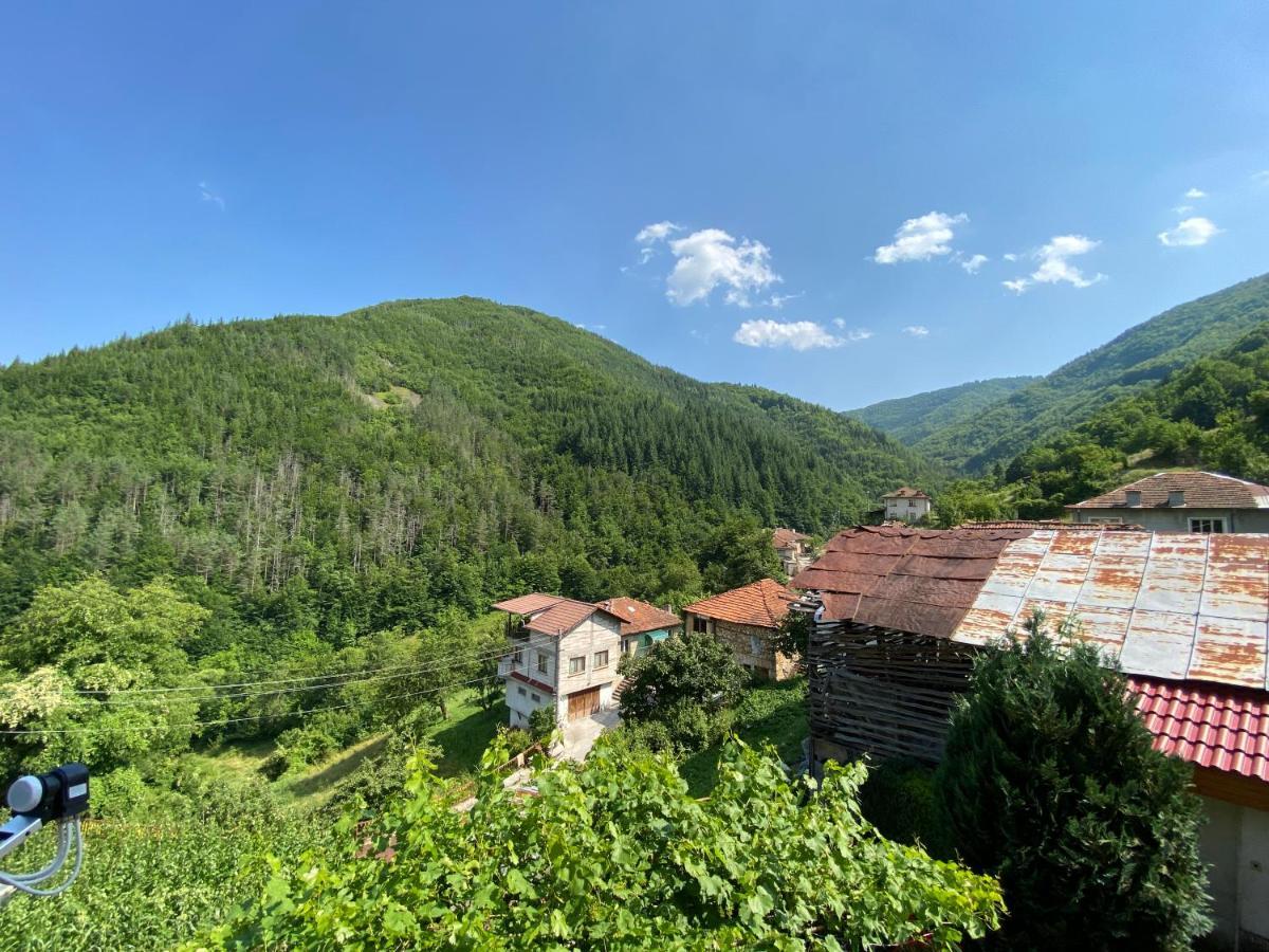 Къща За Гости Хаджиевата Къща Smolyan Eksteriør billede