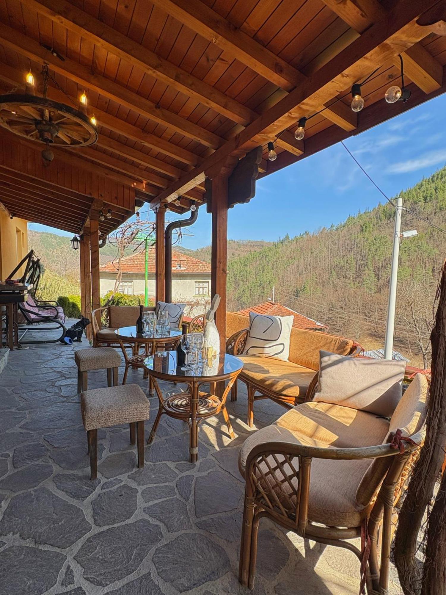 Къща За Гости Хаджиевата Къща Smolyan Eksteriør billede